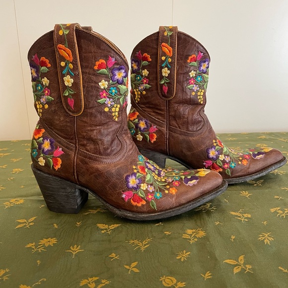 Old Gringo Shoes - Old Gringo “Sora” Short Cowgirl Boot